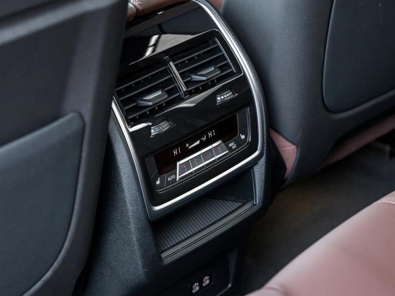 2024 BMW X5 xDrive40i 4dr All-Wheel Drive Sports Activity Vehicle Photo