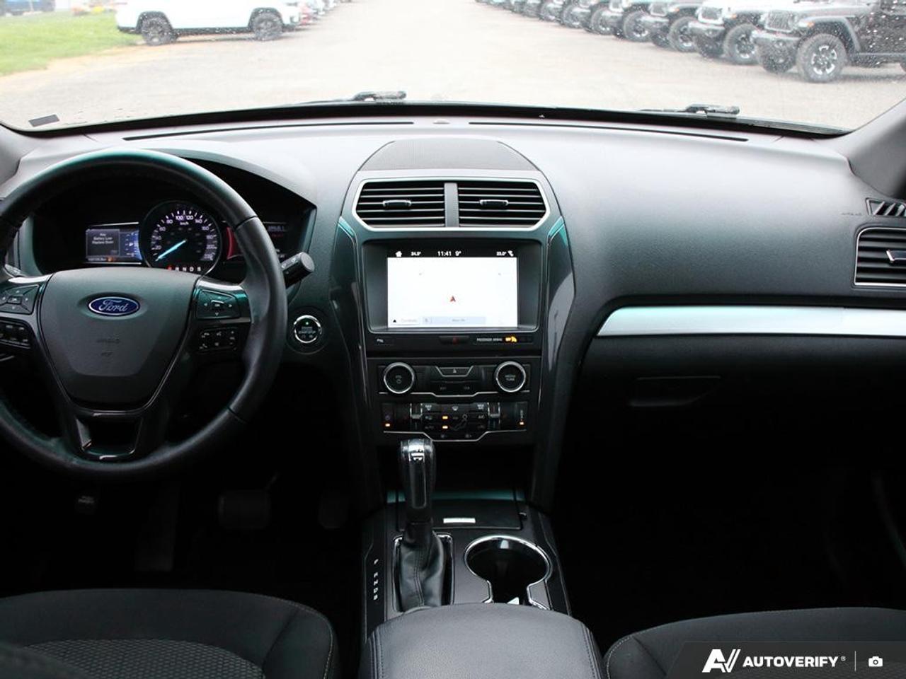 2017 Ford Explorer 4WD 4dr XLT Photo