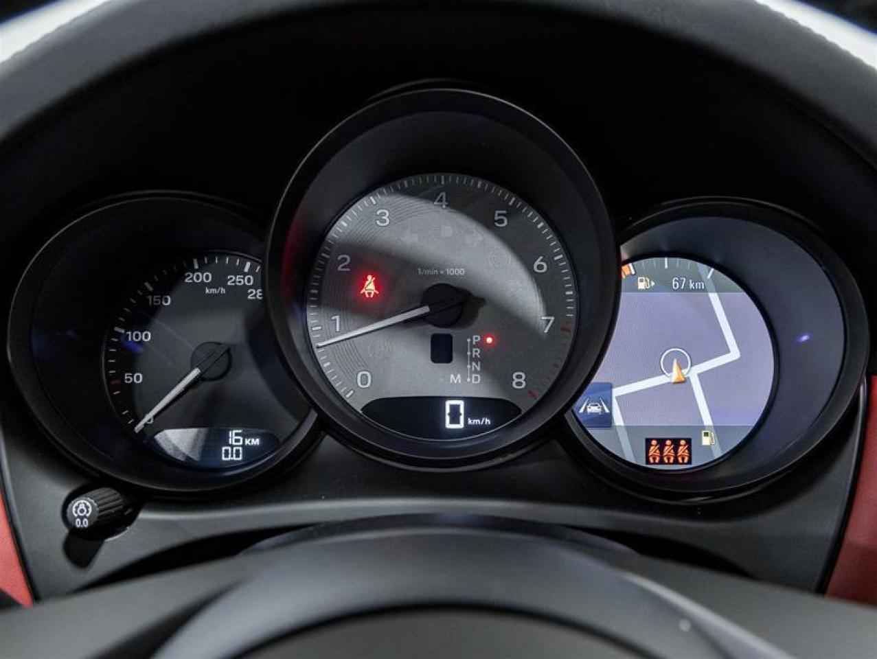 2026 Porsche Macan  Photo