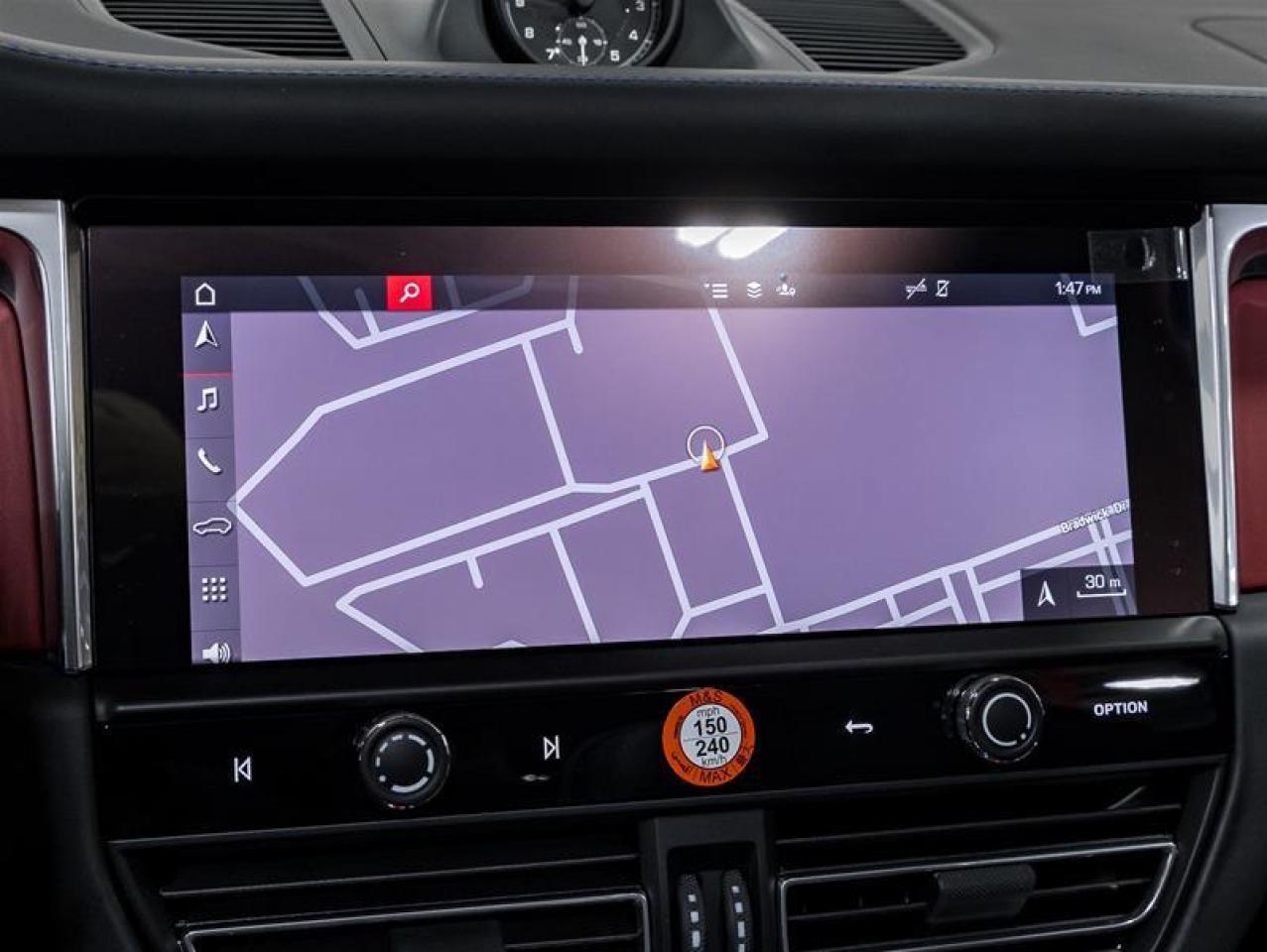 2026 Porsche Macan  Photo