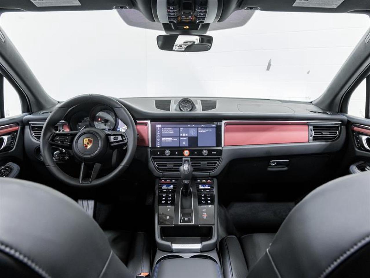 2026 Porsche Macan  Photo