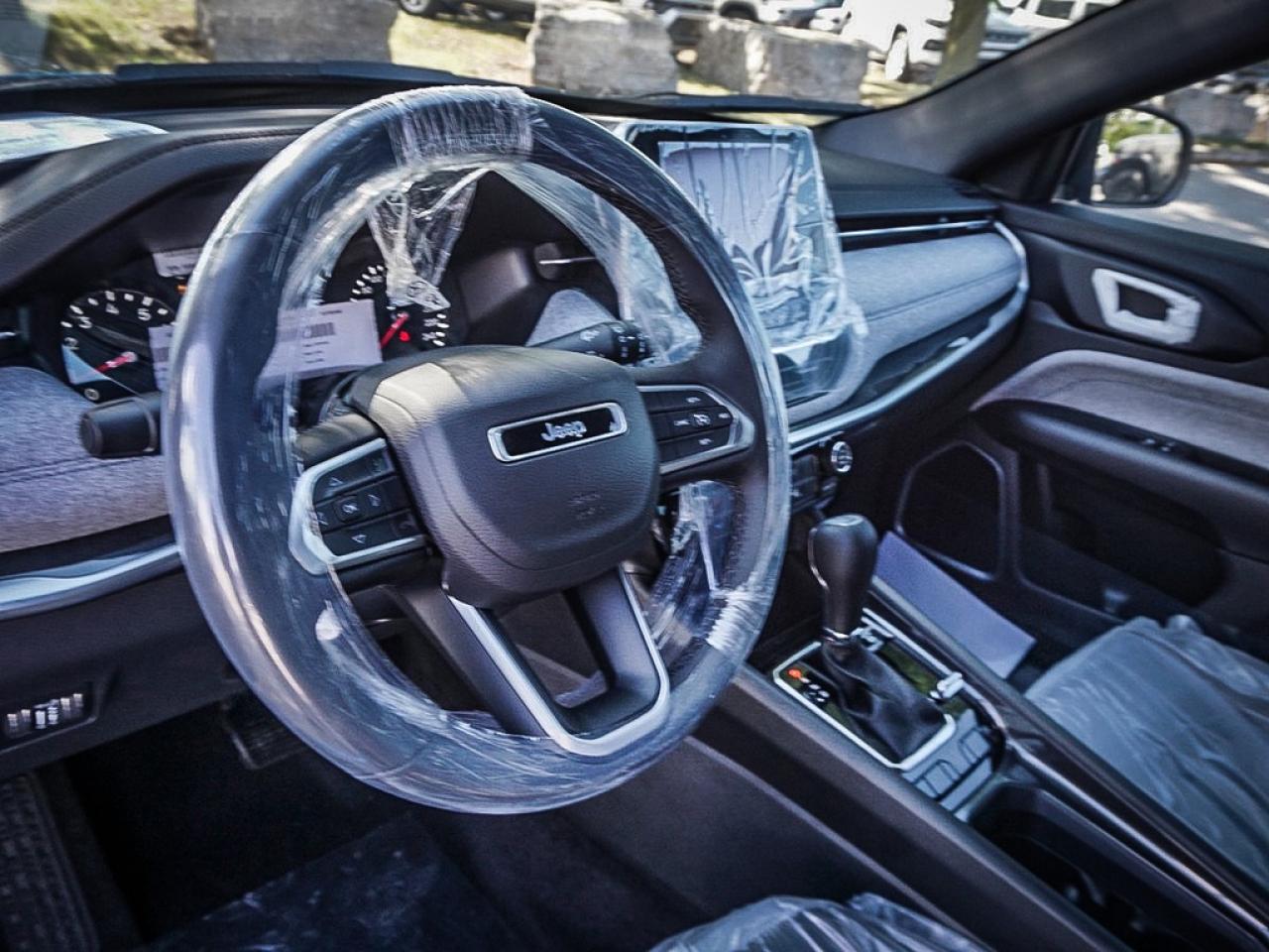 2025 Jeep Compass  Photo