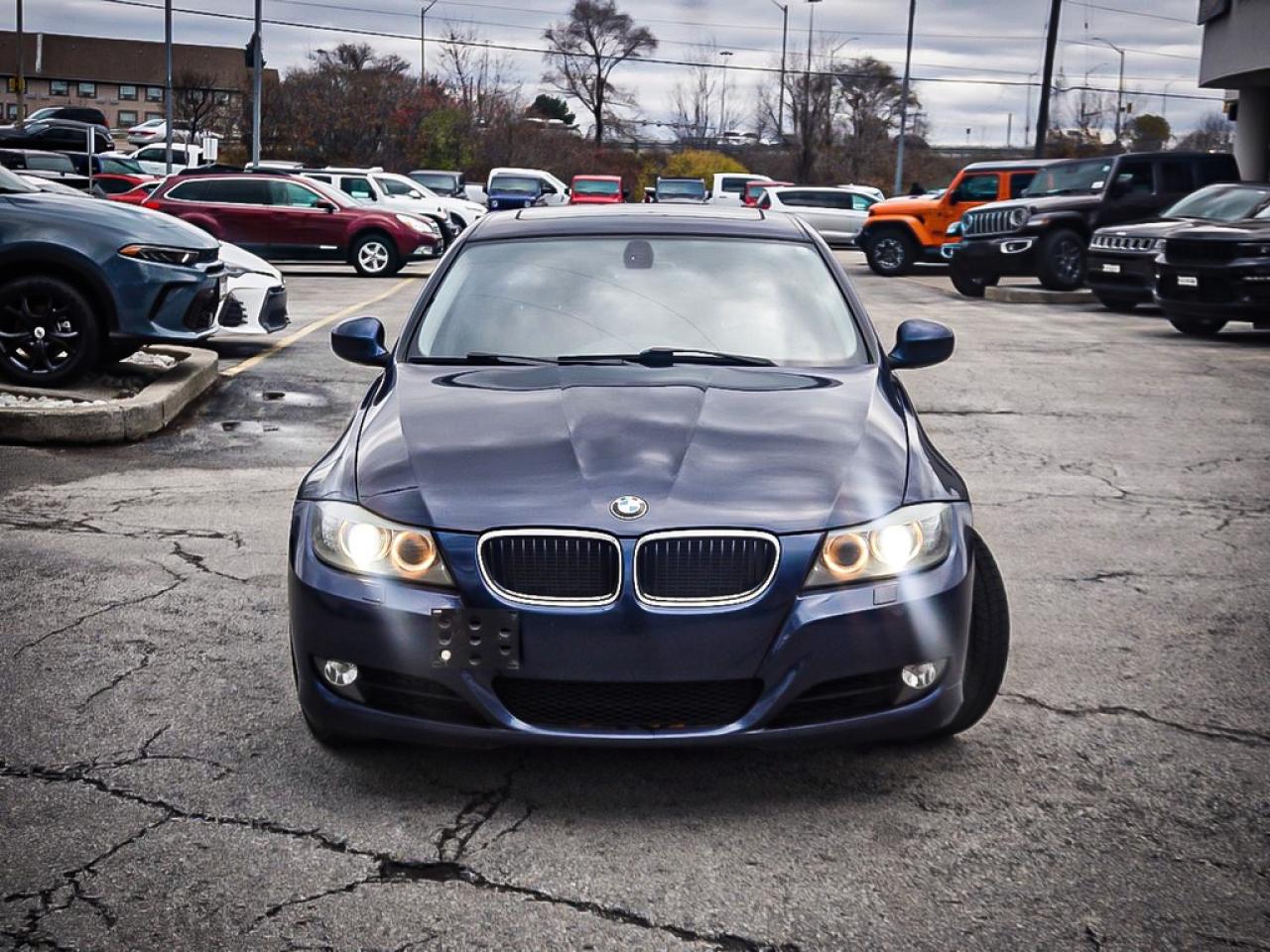 2011 BMW 3 Series  Photo