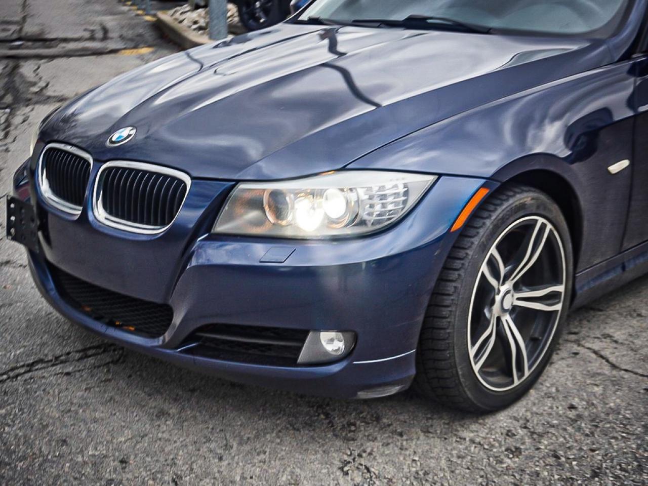 2011 BMW 3 Series  Photo