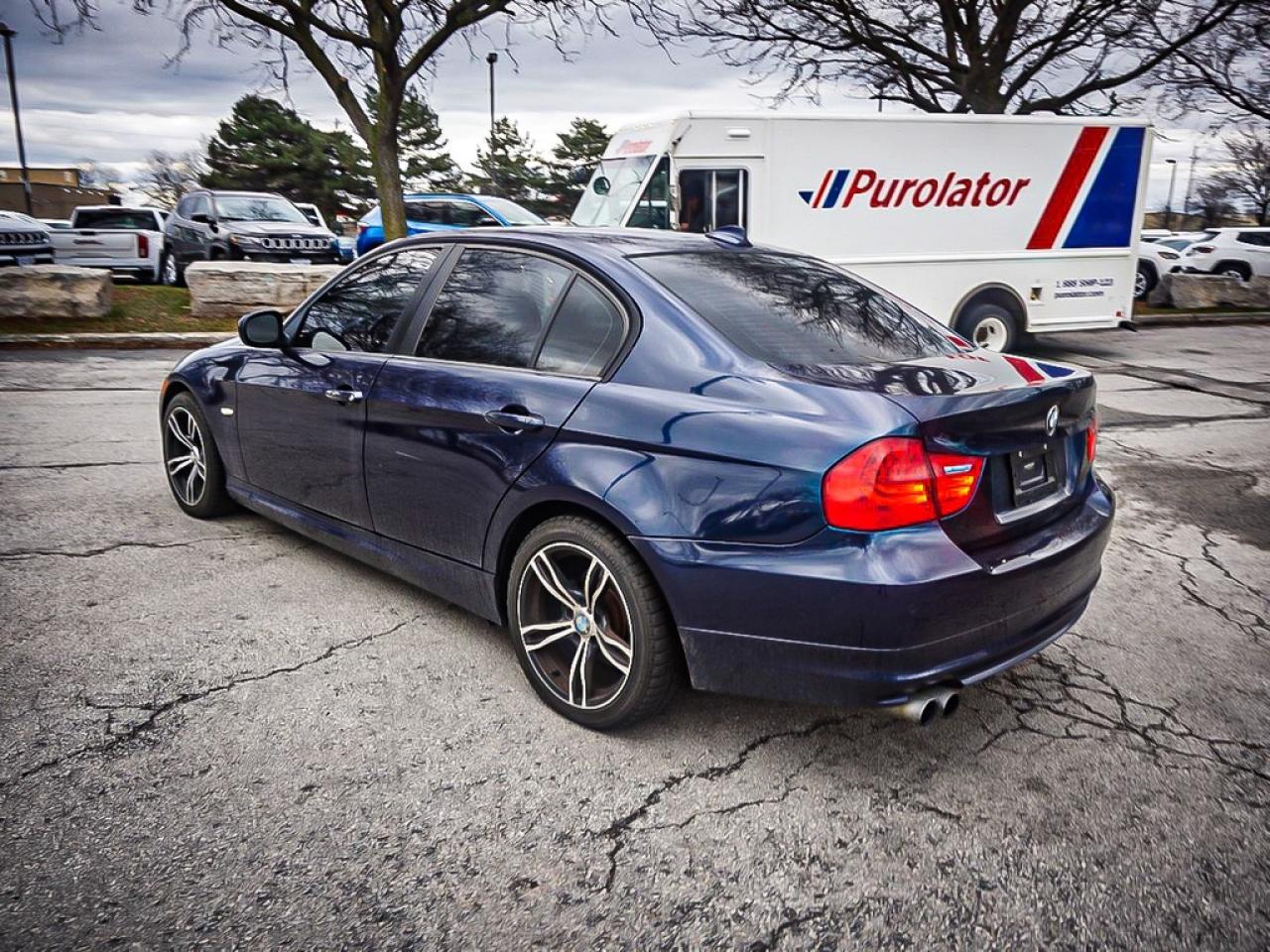 2011 BMW 3 Series  Photo