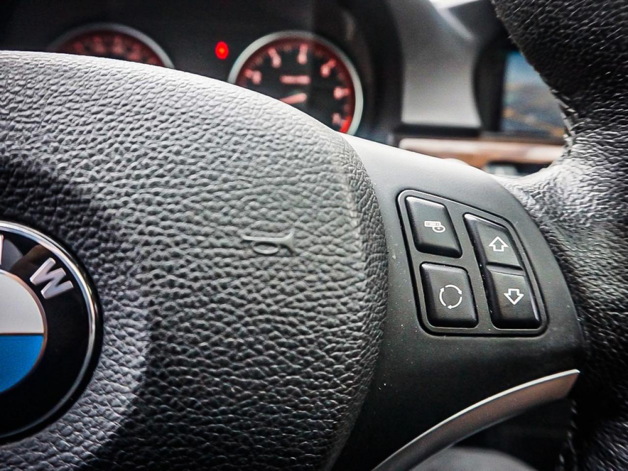 2011 BMW 3 Series  Photo