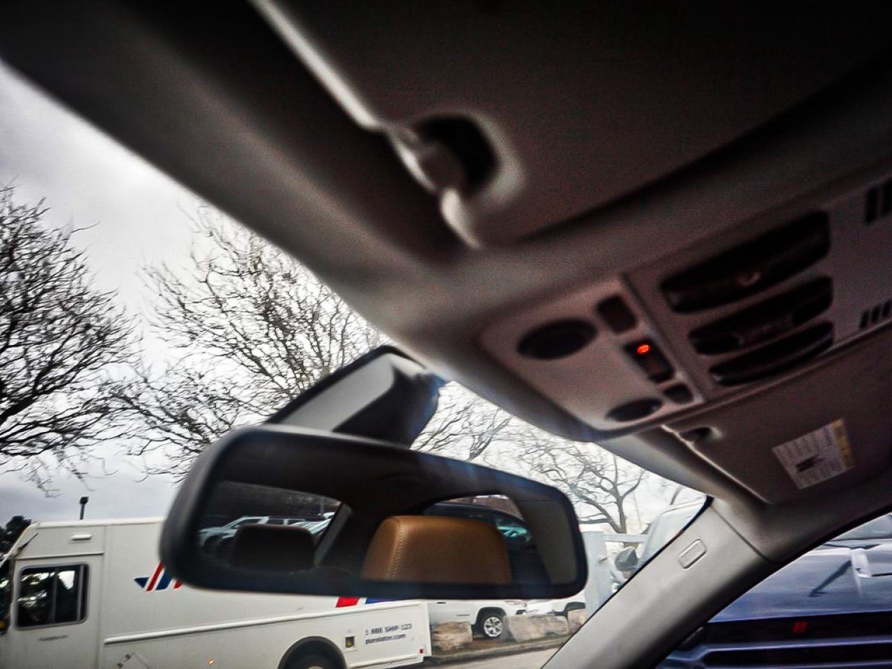 2011 BMW 3 Series  Photo