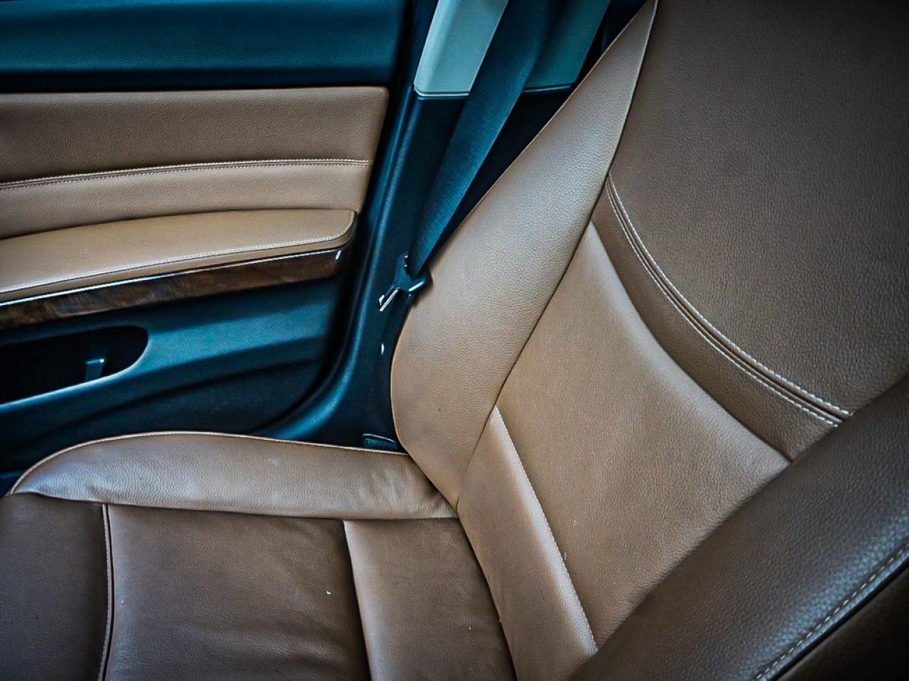 2011 BMW 3 Series  Photo