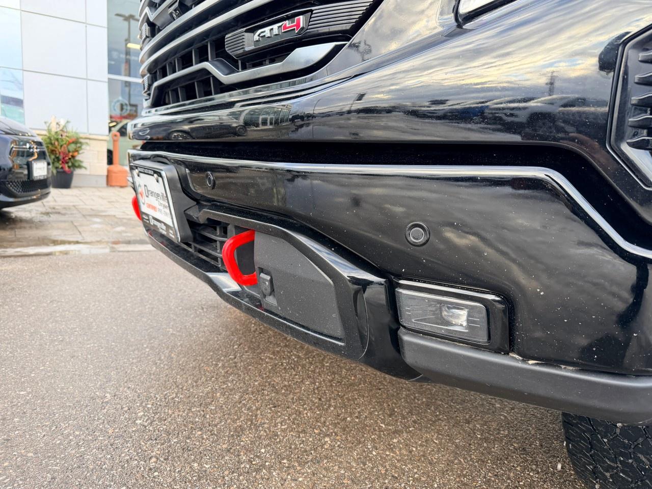 2025 GMC Sierra 1500 Crew Cab Short Box 4-Wheel Drive AT4 Photo2