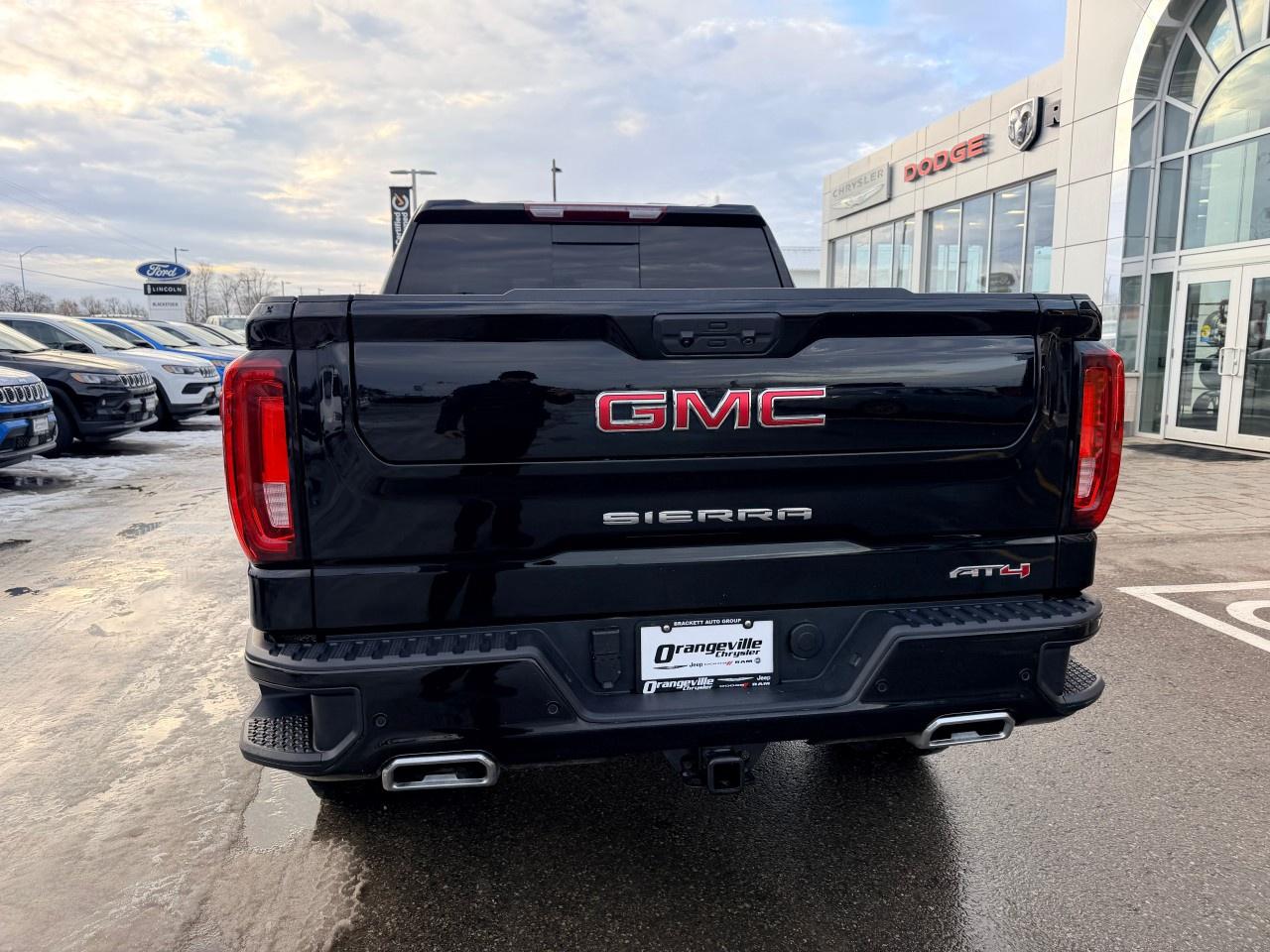 2025 GMC Sierra 1500 Crew Cab Short Box 4-Wheel Drive AT4 Photo