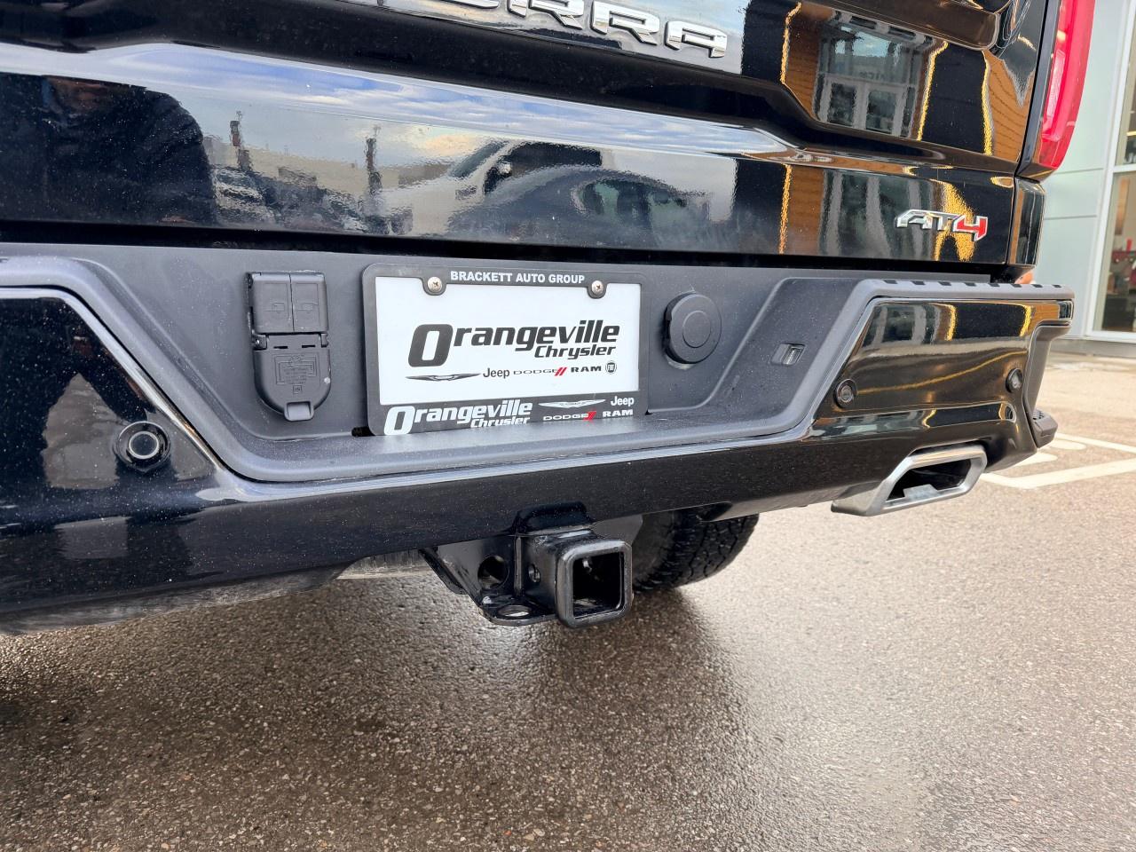 2025 GMC Sierra 1500 Crew Cab Short Box 4-Wheel Drive AT4 Photo