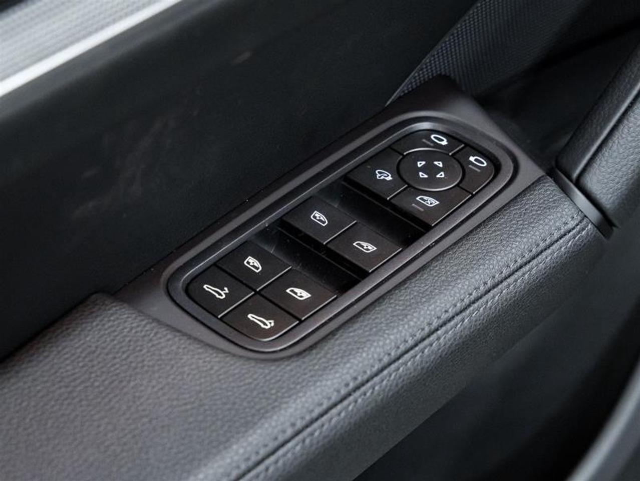 2026 Porsche Cayenne  Photo