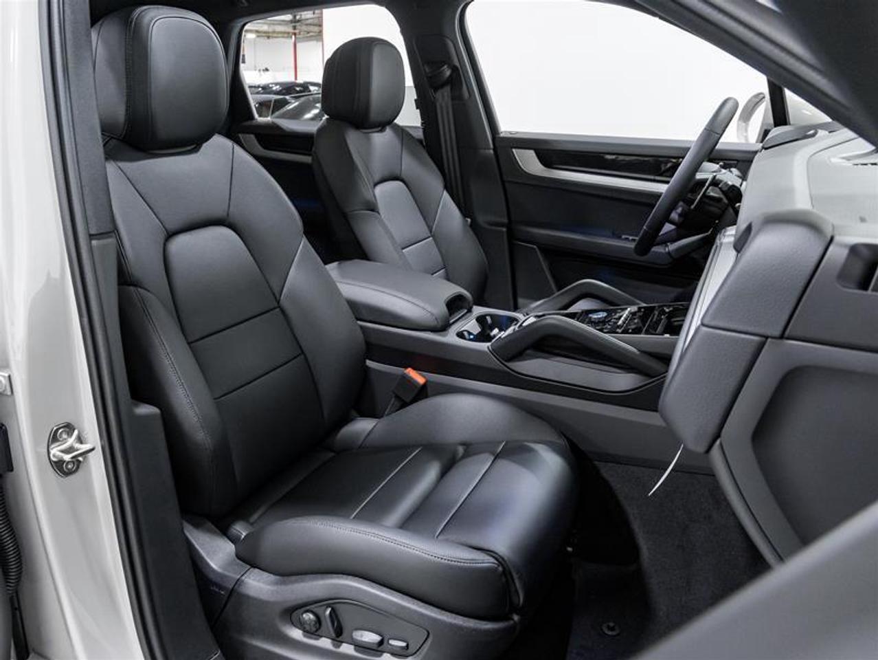 2026 Porsche Cayenne  Photo