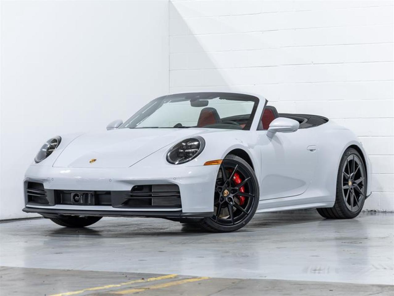2026 Porsche 911  Photo0