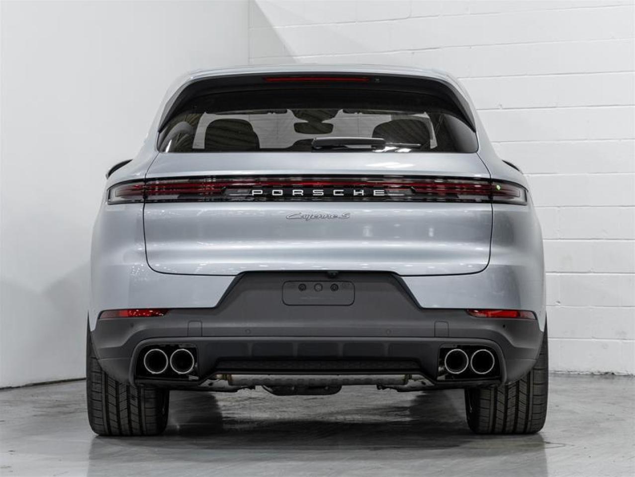 2025 Porsche Cayenne  Photo