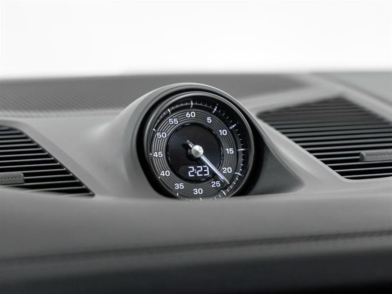 2025 Porsche Cayenne  Photo