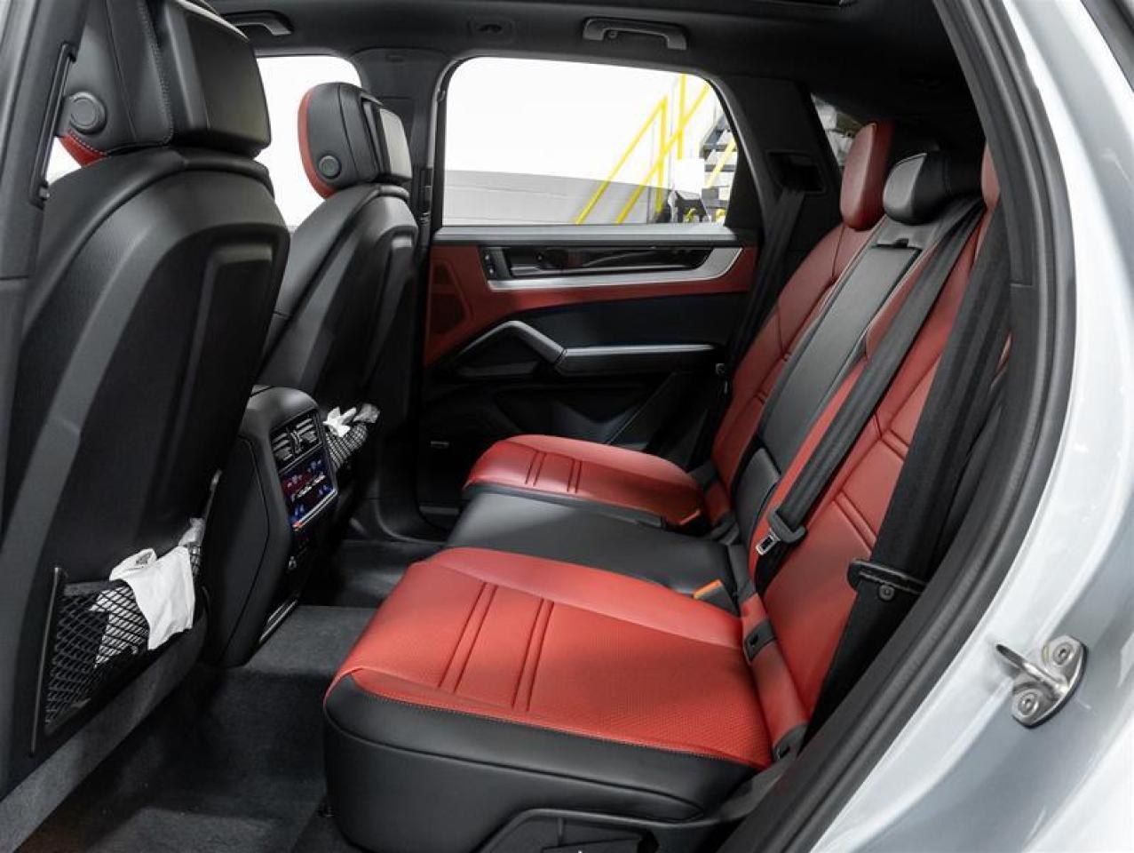 2025 Porsche Cayenne  Photo