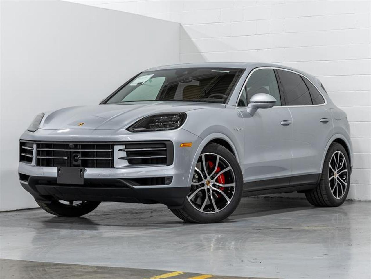 2025 Porsche Cayenne  Photo