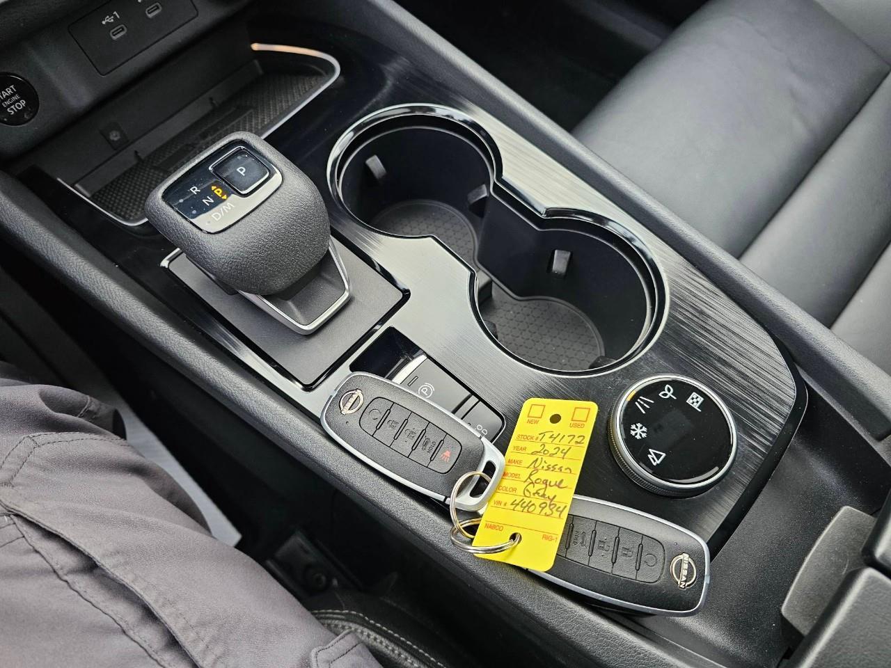 2024 Nissan Rogue SL 4dr All-Wheel Drive Sport Utility Photo