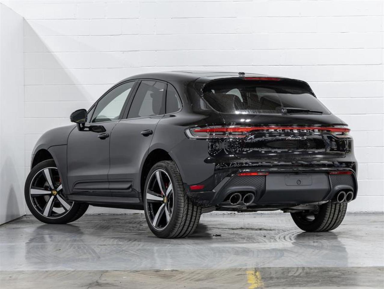2025 Porsche Macan  Photo