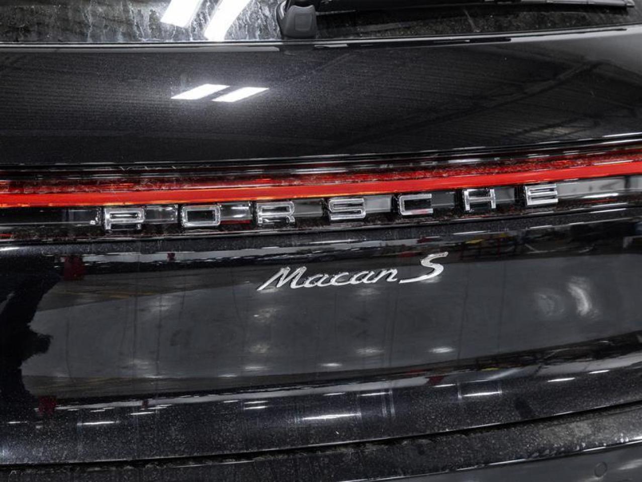 2025 Porsche Macan  Photo