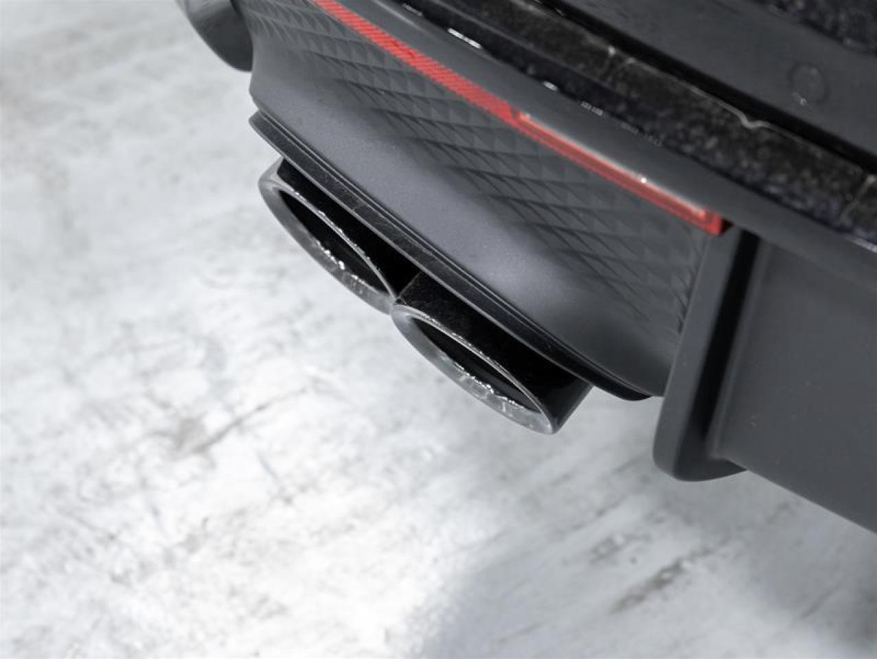 2025 Porsche Macan  Photo