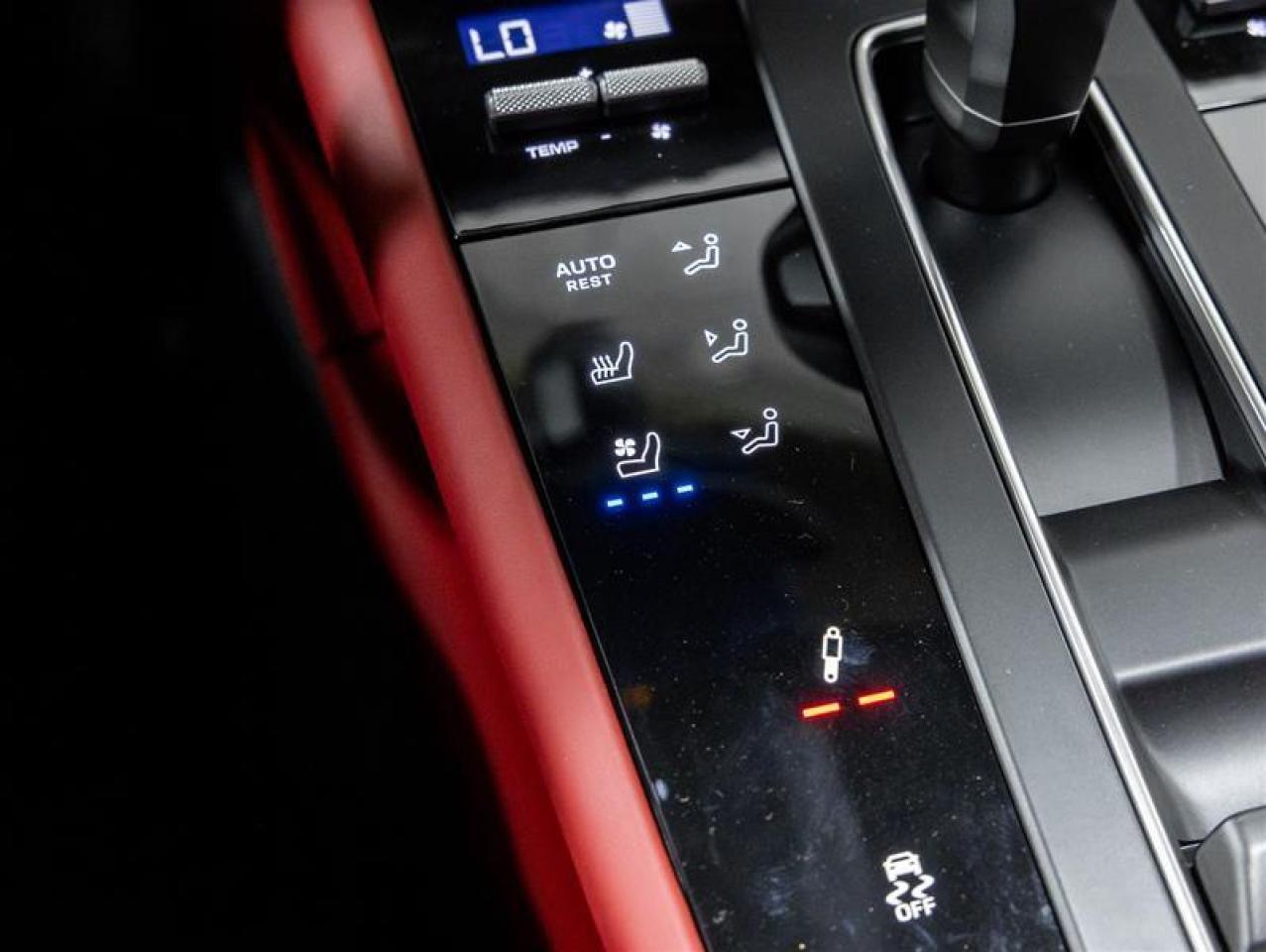 2025 Porsche Macan  Photo