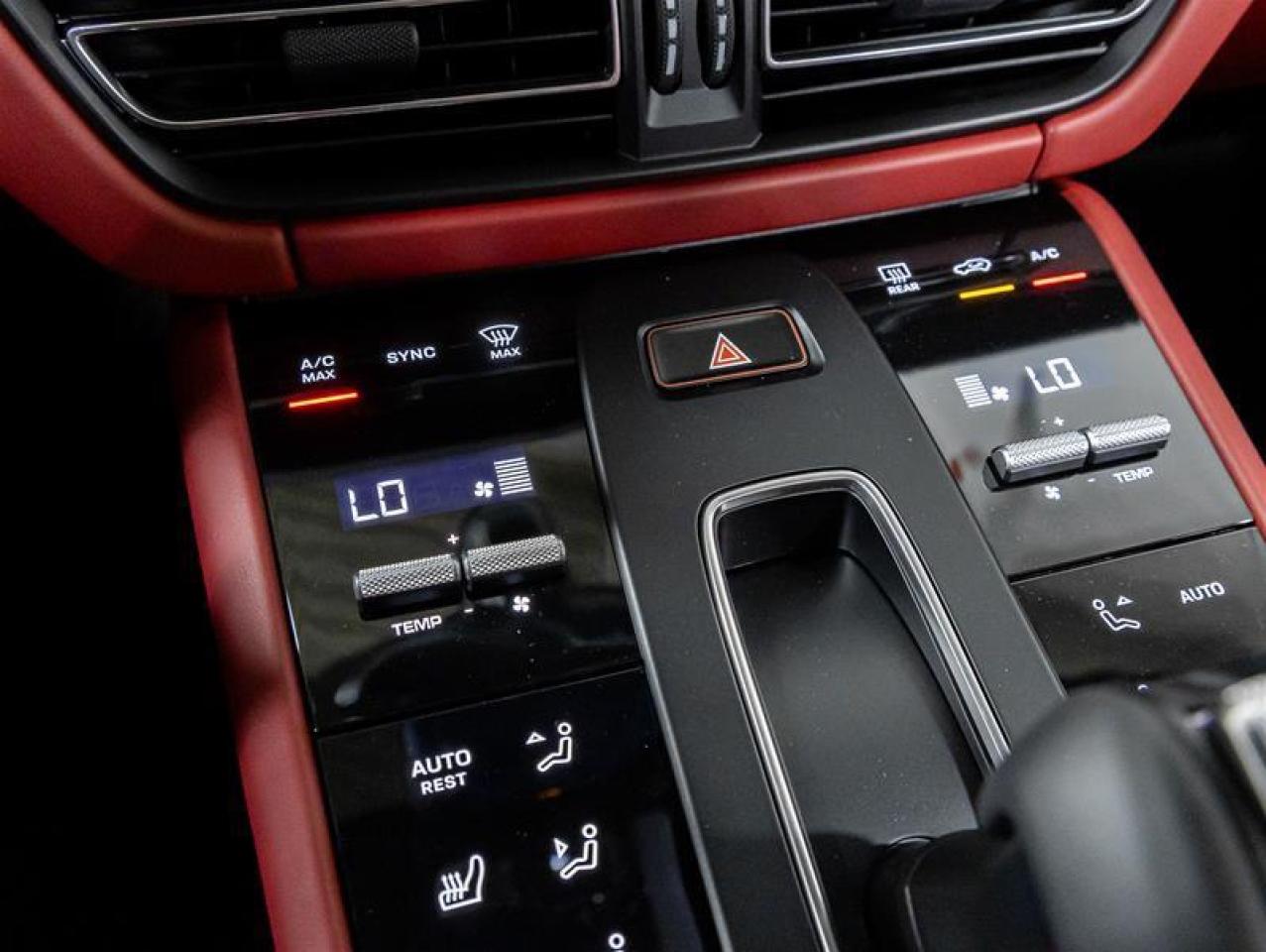 2025 Porsche Macan  Photo