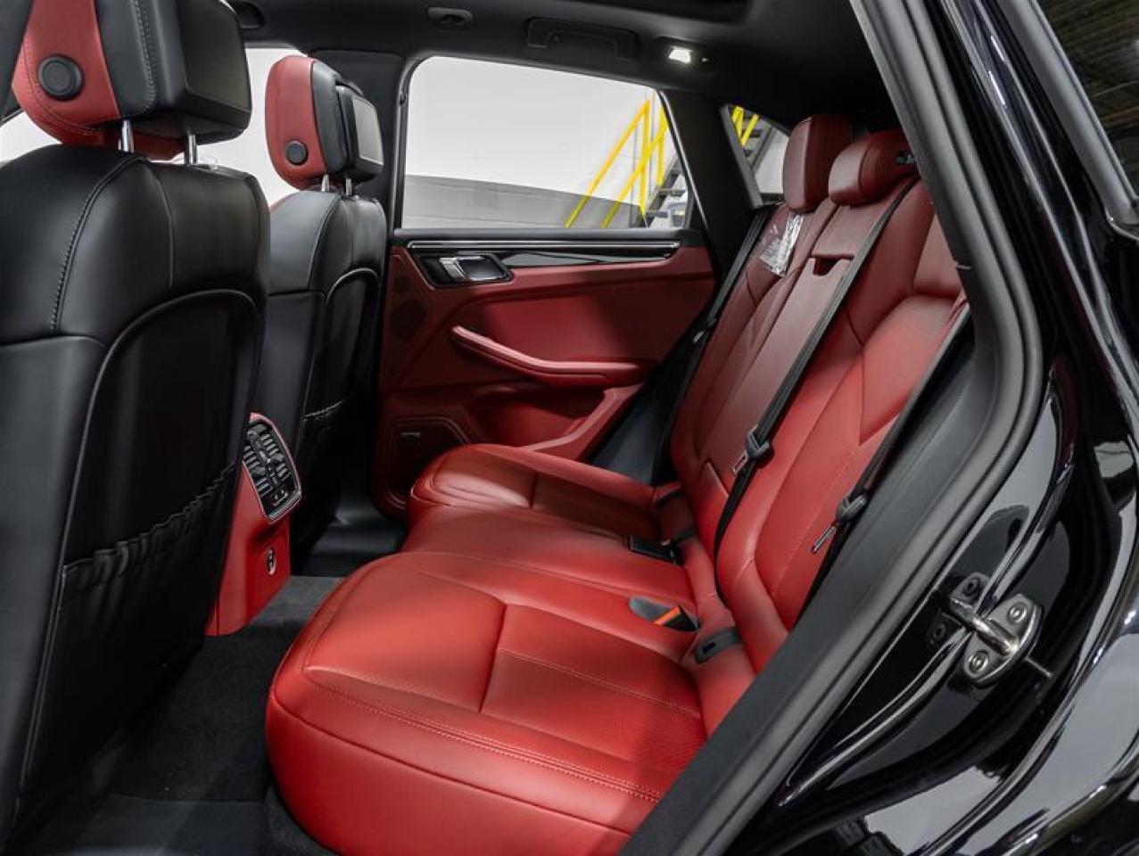 2025 Porsche Macan  Photo