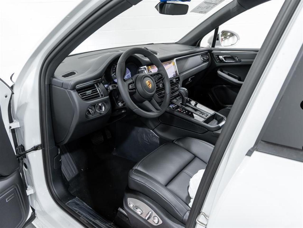 2025 Porsche Macan  Photo