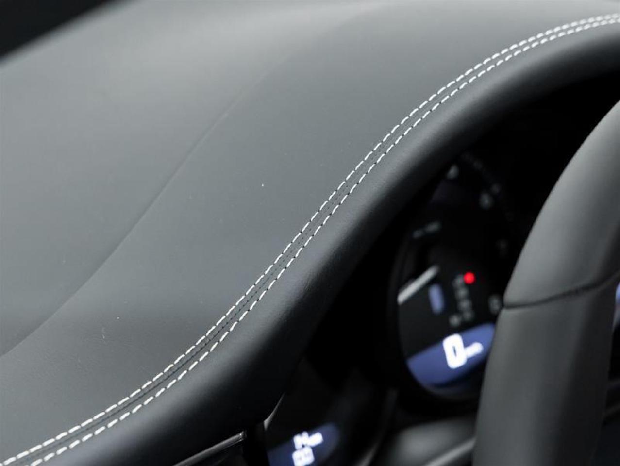 2025 Porsche Macan  Photo