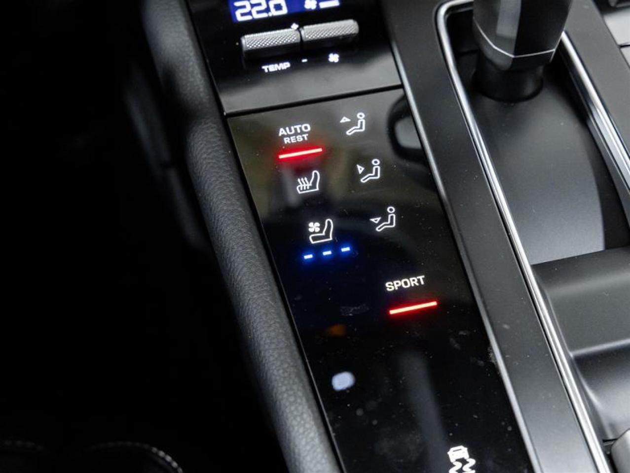 2025 Porsche Macan  Photo