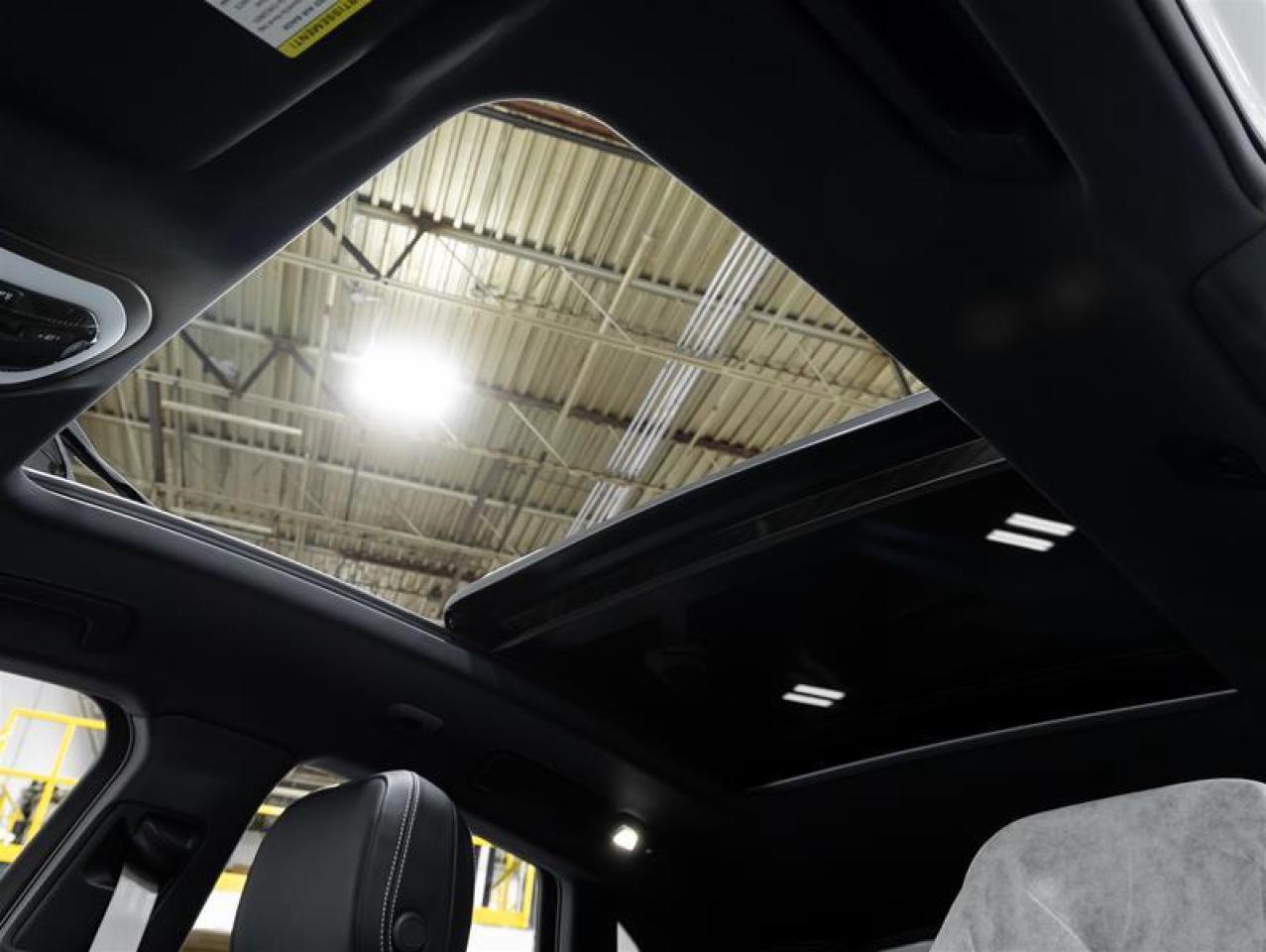 2025 Porsche Macan  Photo