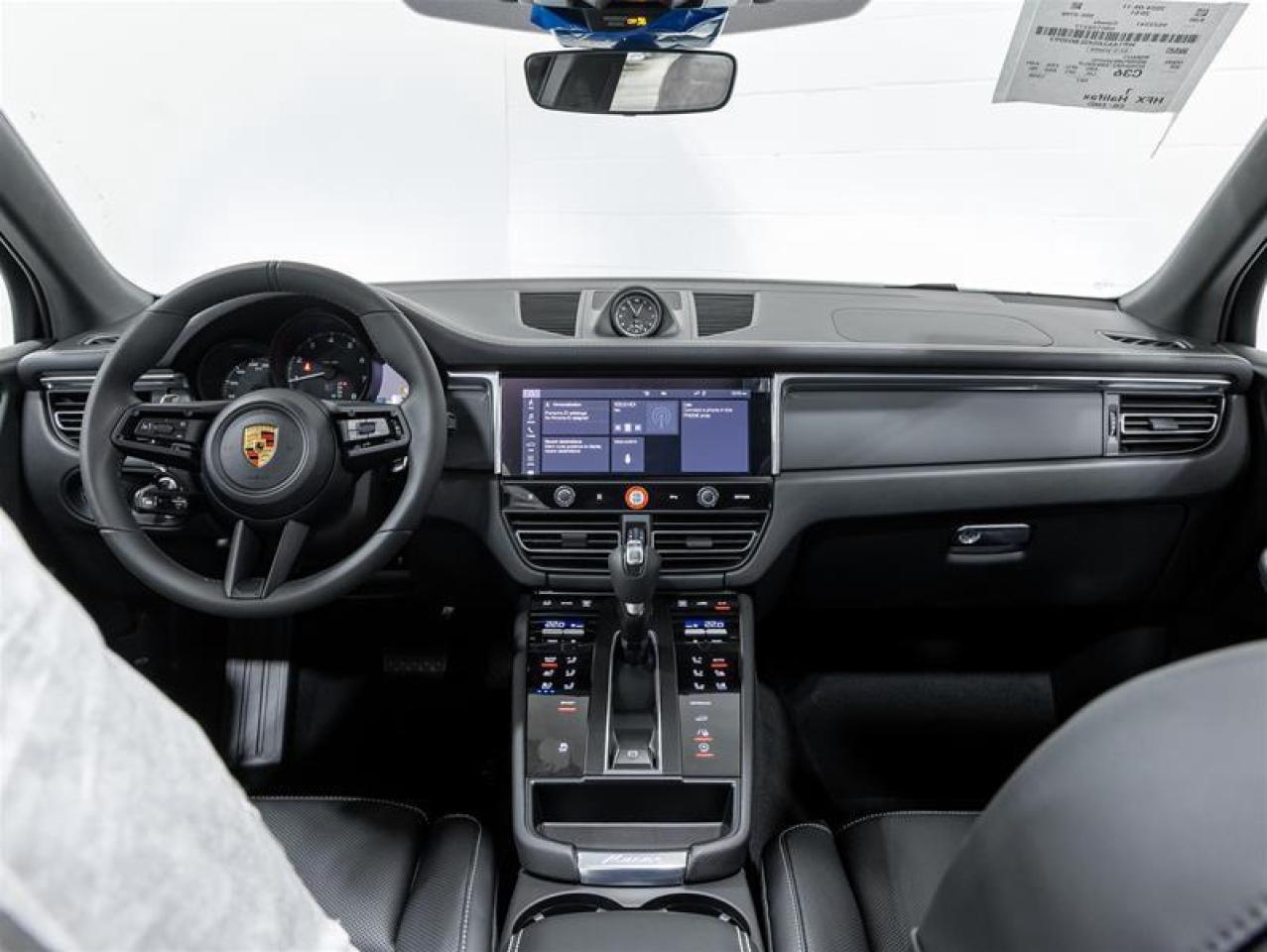 2025 Porsche Macan  Photo