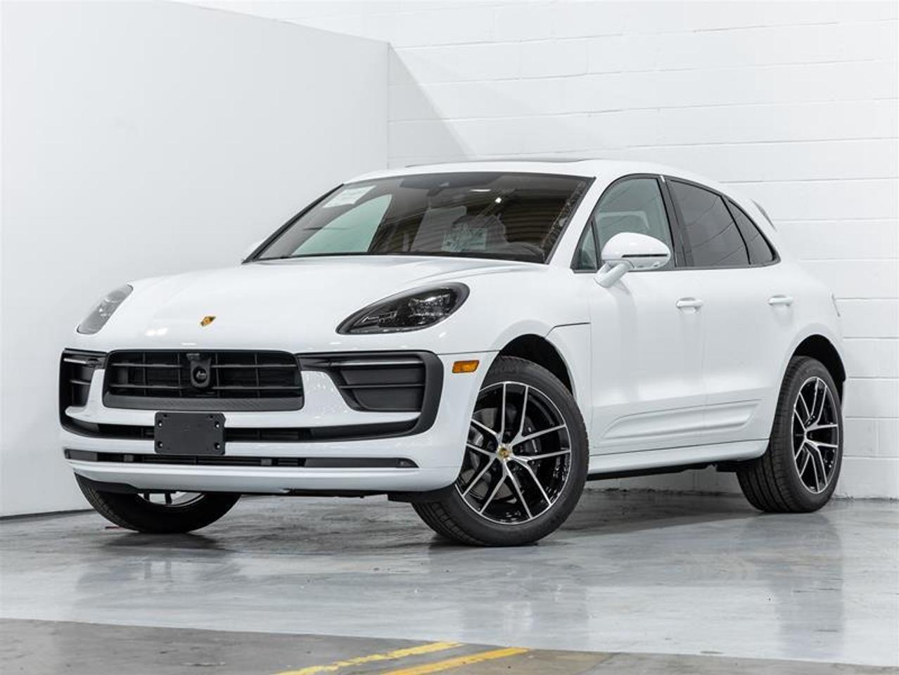 2025 Porsche Macan  Photo0