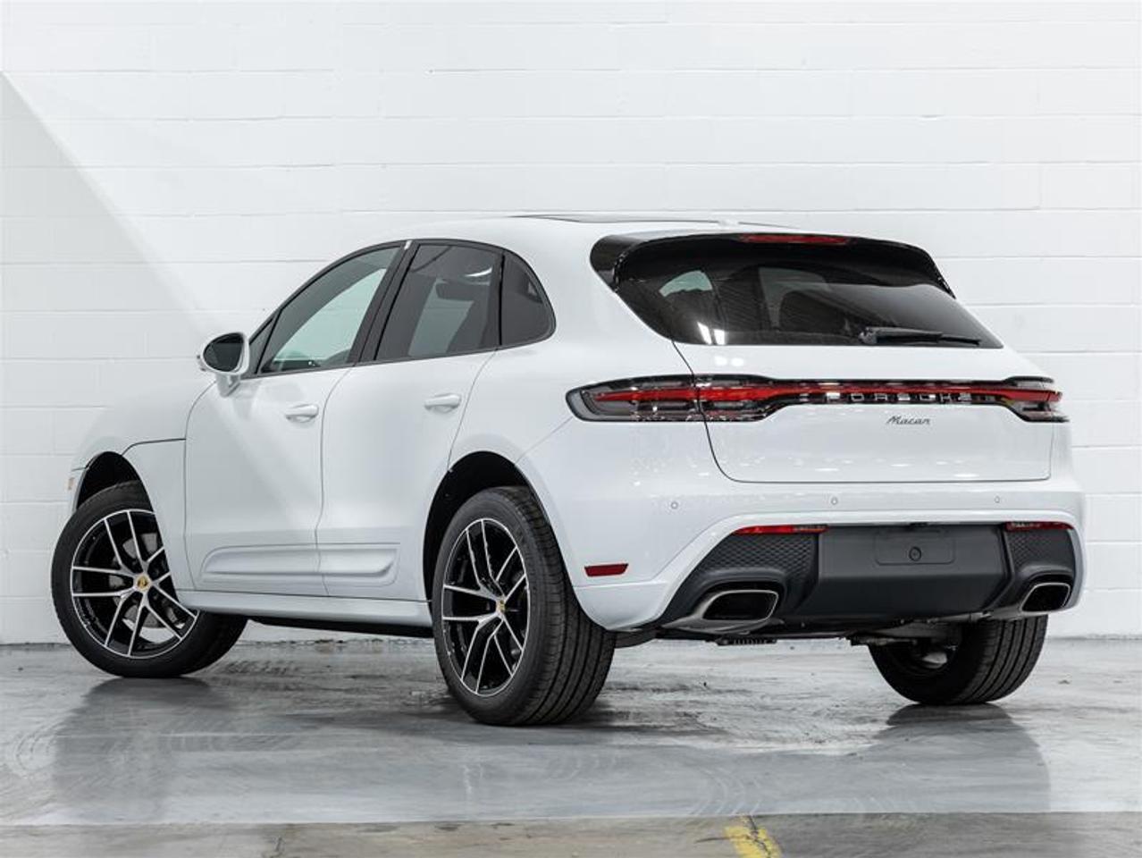 2025 Porsche Macan  Photo