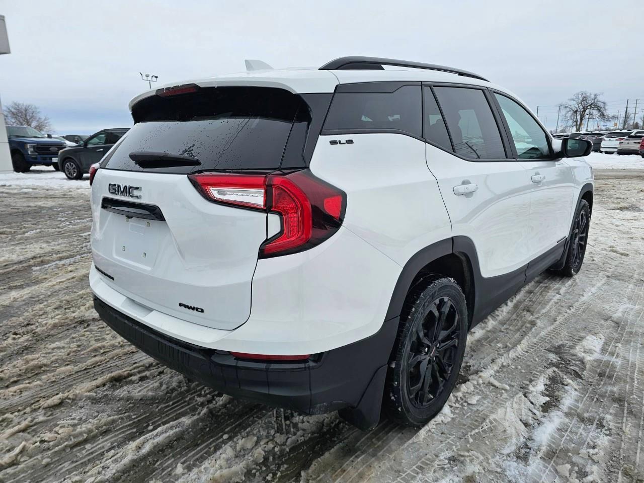 2022 GMC Terrain SLE All-wheel Drive Photo