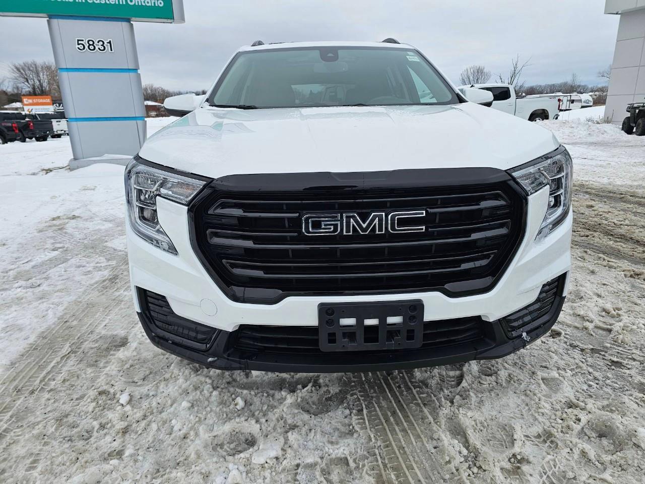 2022 GMC Terrain SLE All-wheel Drive Photo