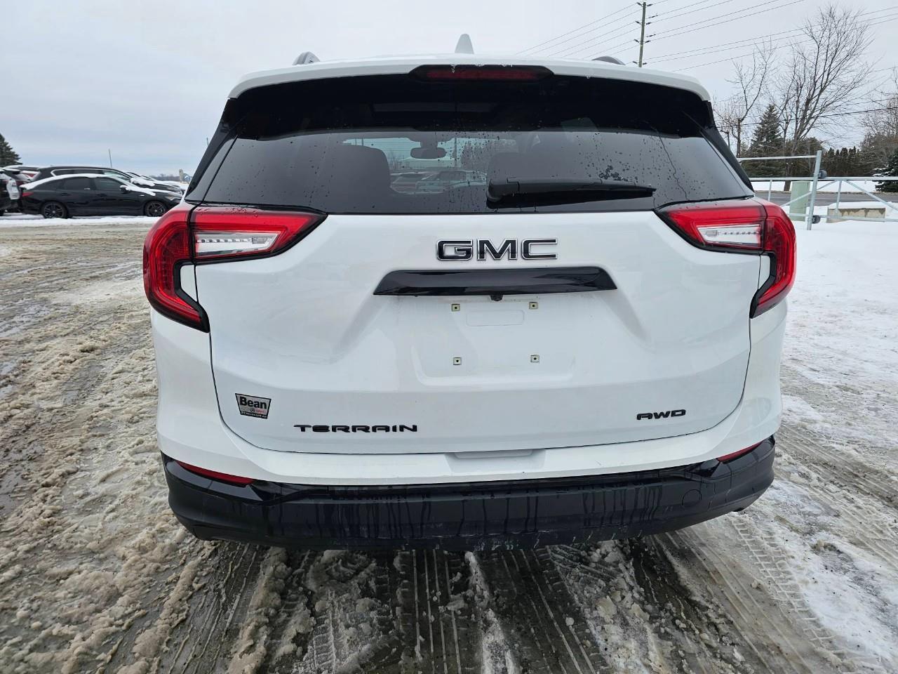 2022 GMC Terrain SLE All-wheel Drive Photo