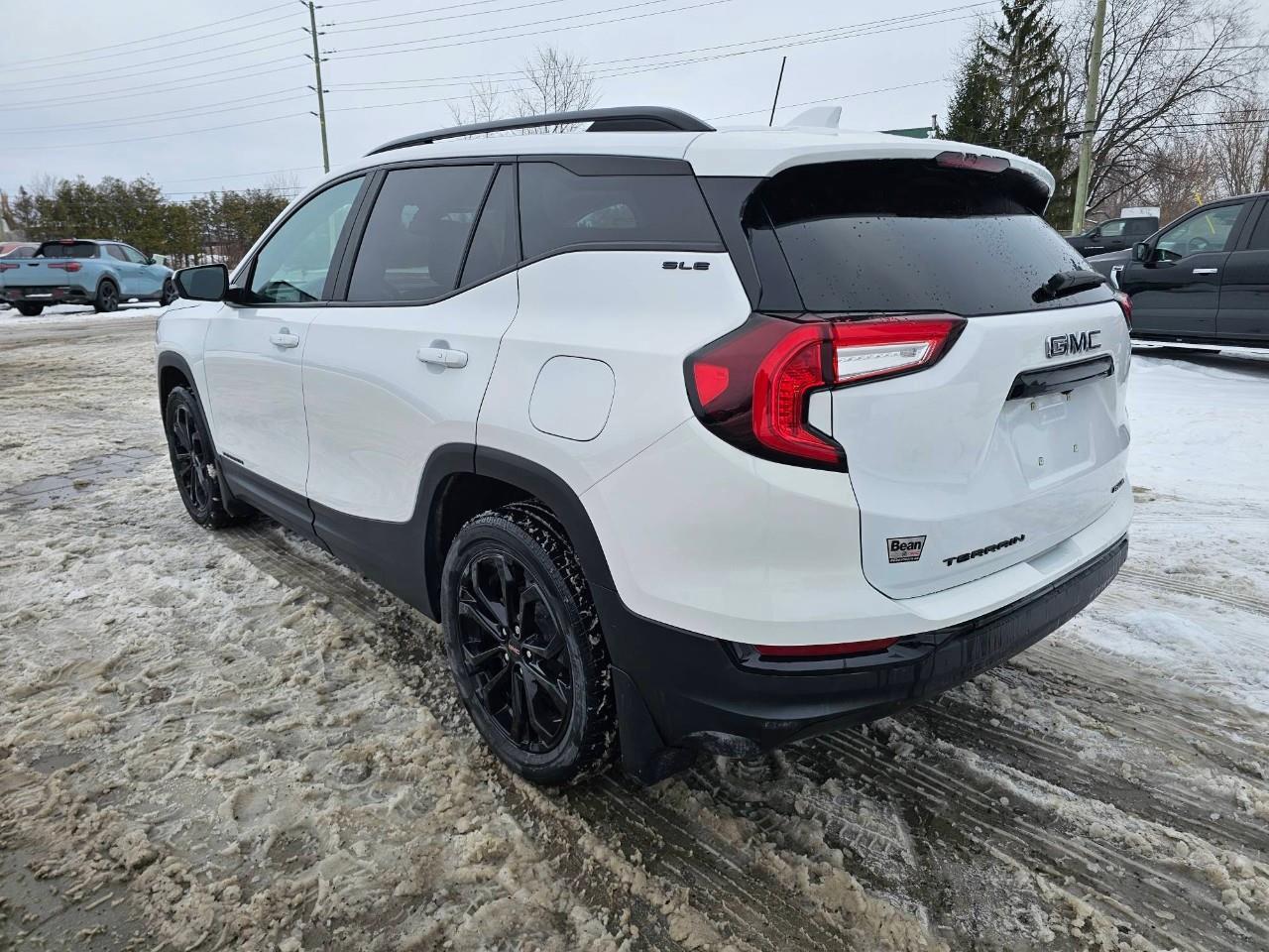 2022 GMC Terrain SLE All-wheel Drive Photo