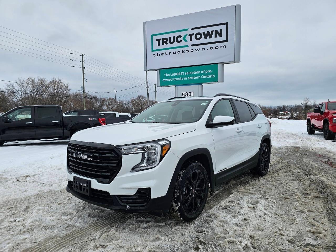 2022 GMC Terrain SLE All-wheel Drive Photo0