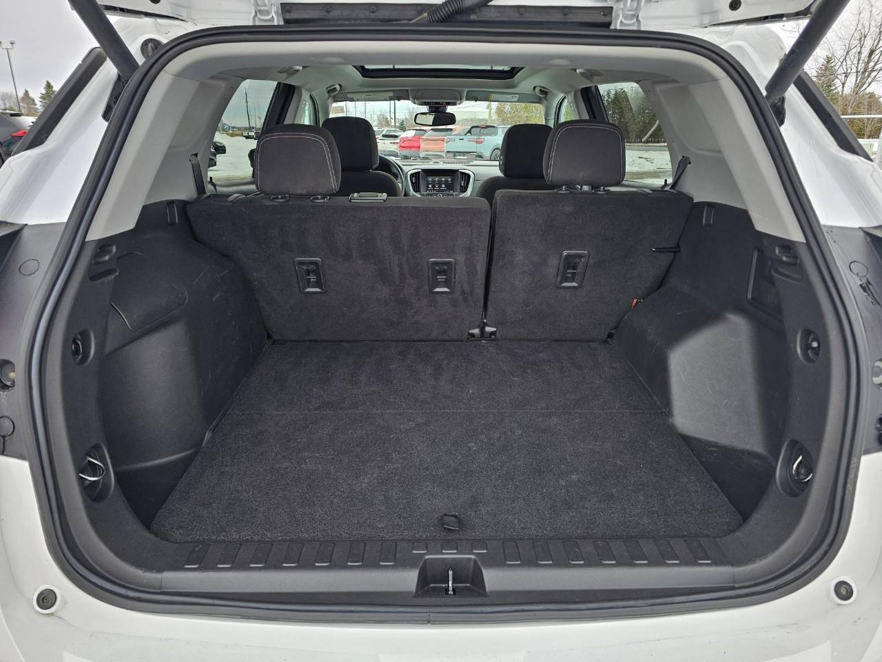 2022 GMC Terrain SLE All-wheel Drive Photo