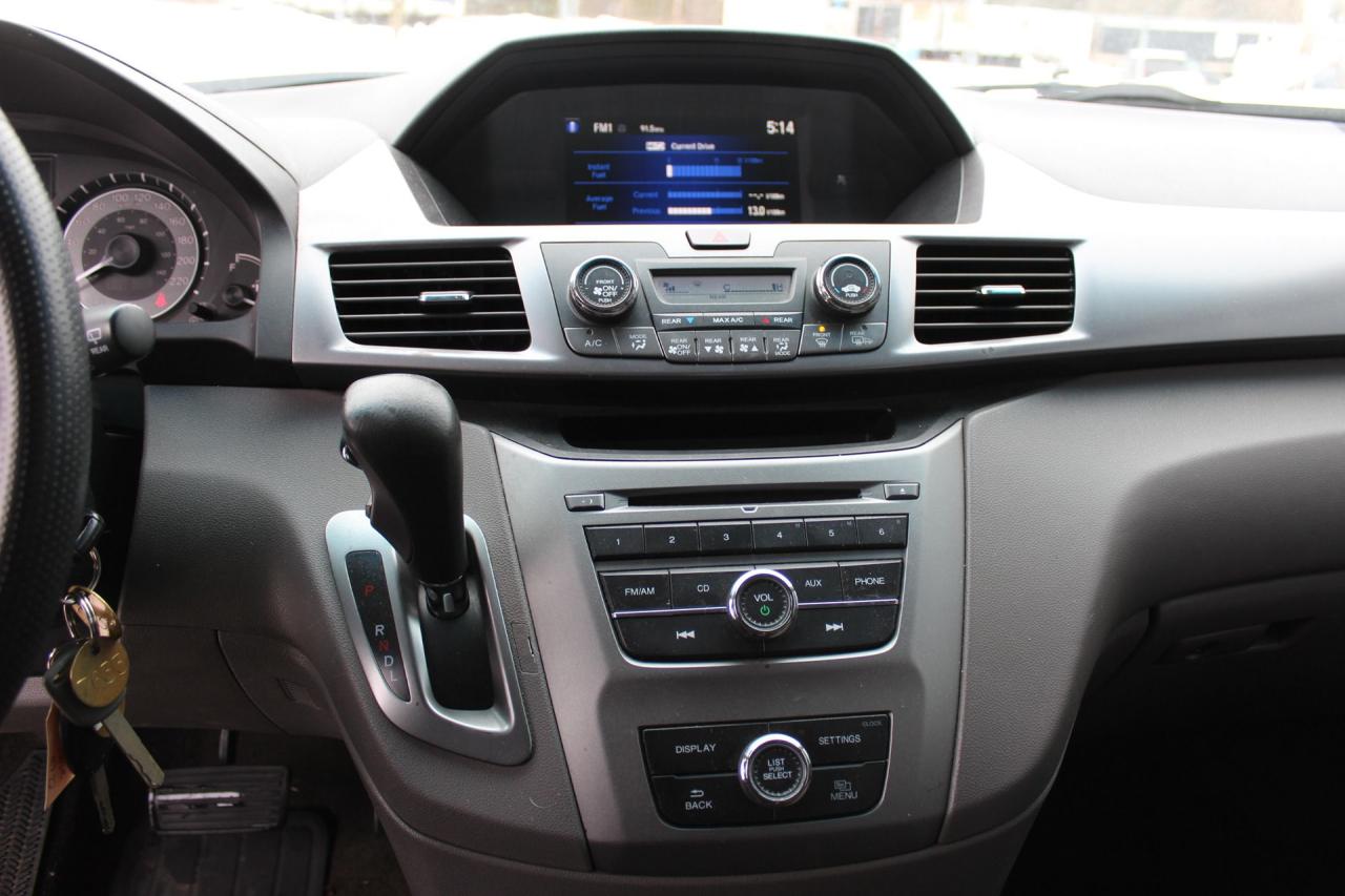 2014 Honda Odyssey LX Photo