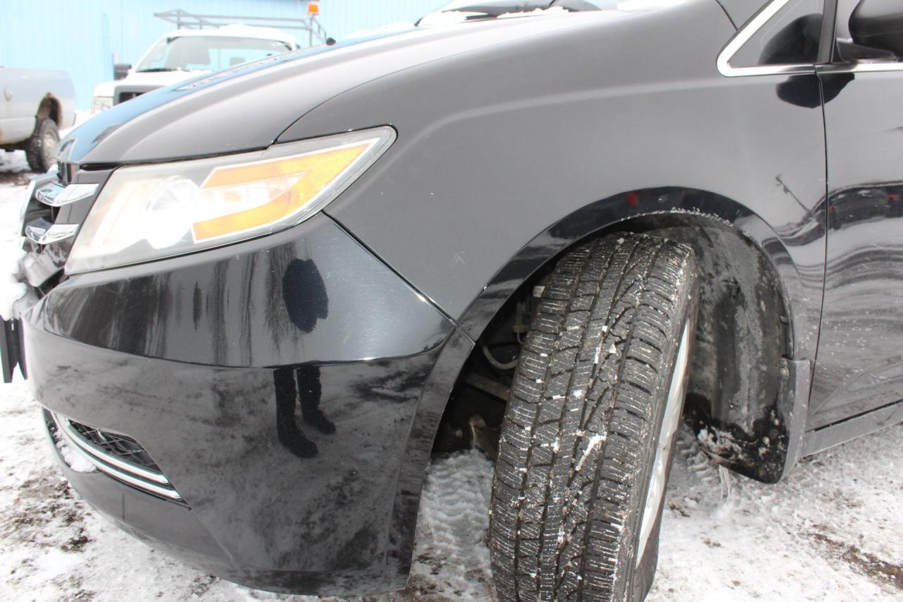 2014 Honda Odyssey LX Photo