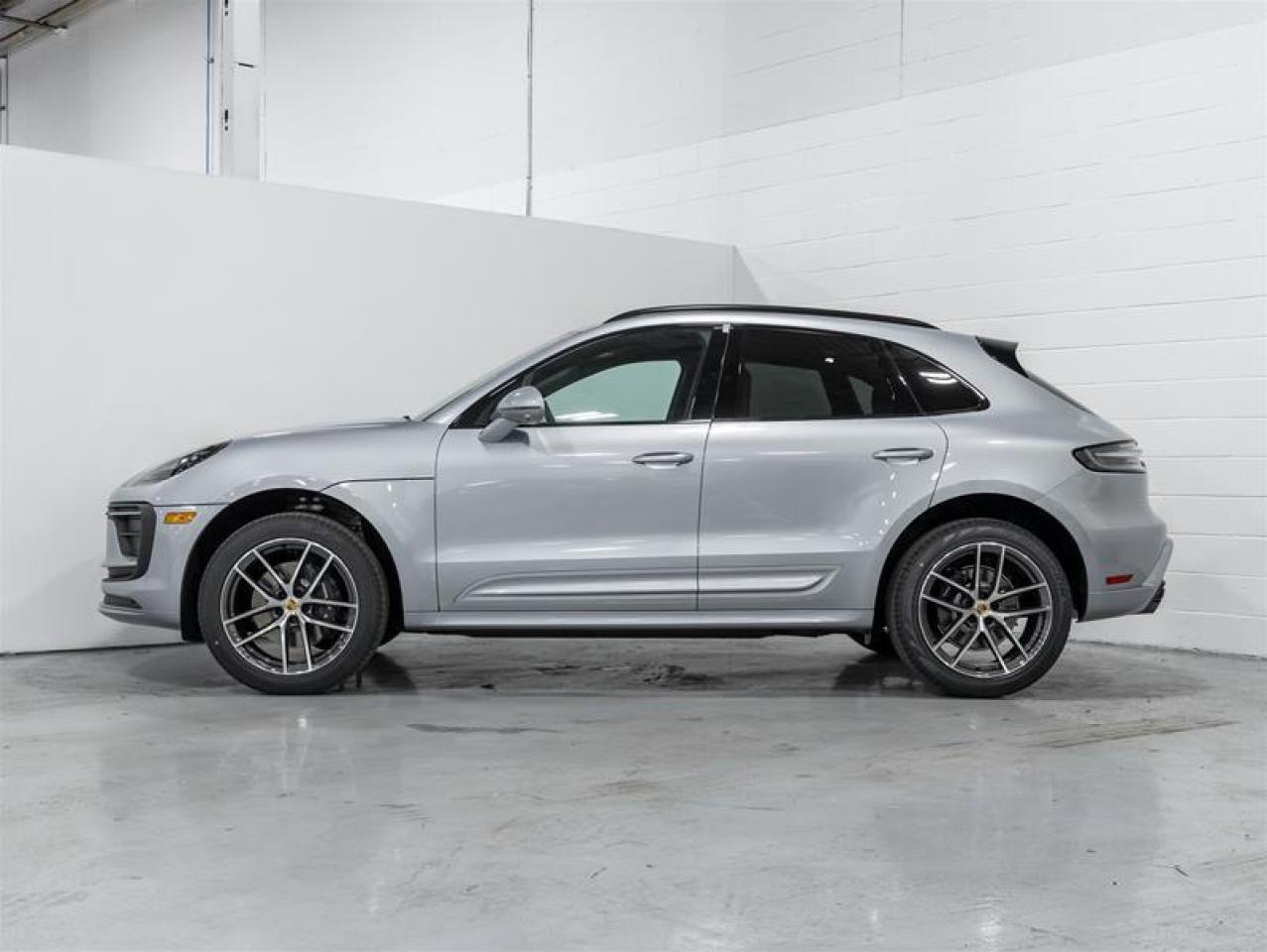 2025 Porsche Macan  Photo