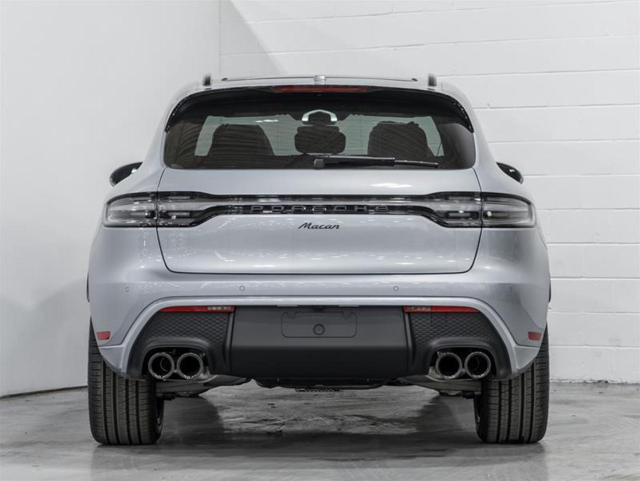 2025 Porsche Macan  Photo