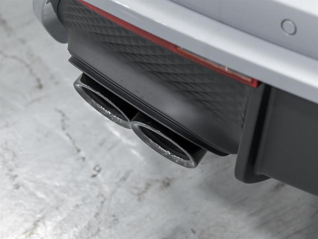 2025 Porsche Macan  Photo