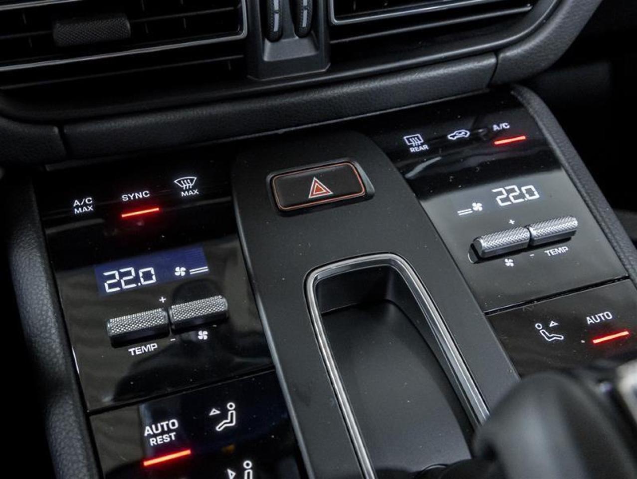 2025 Porsche Macan  Photo