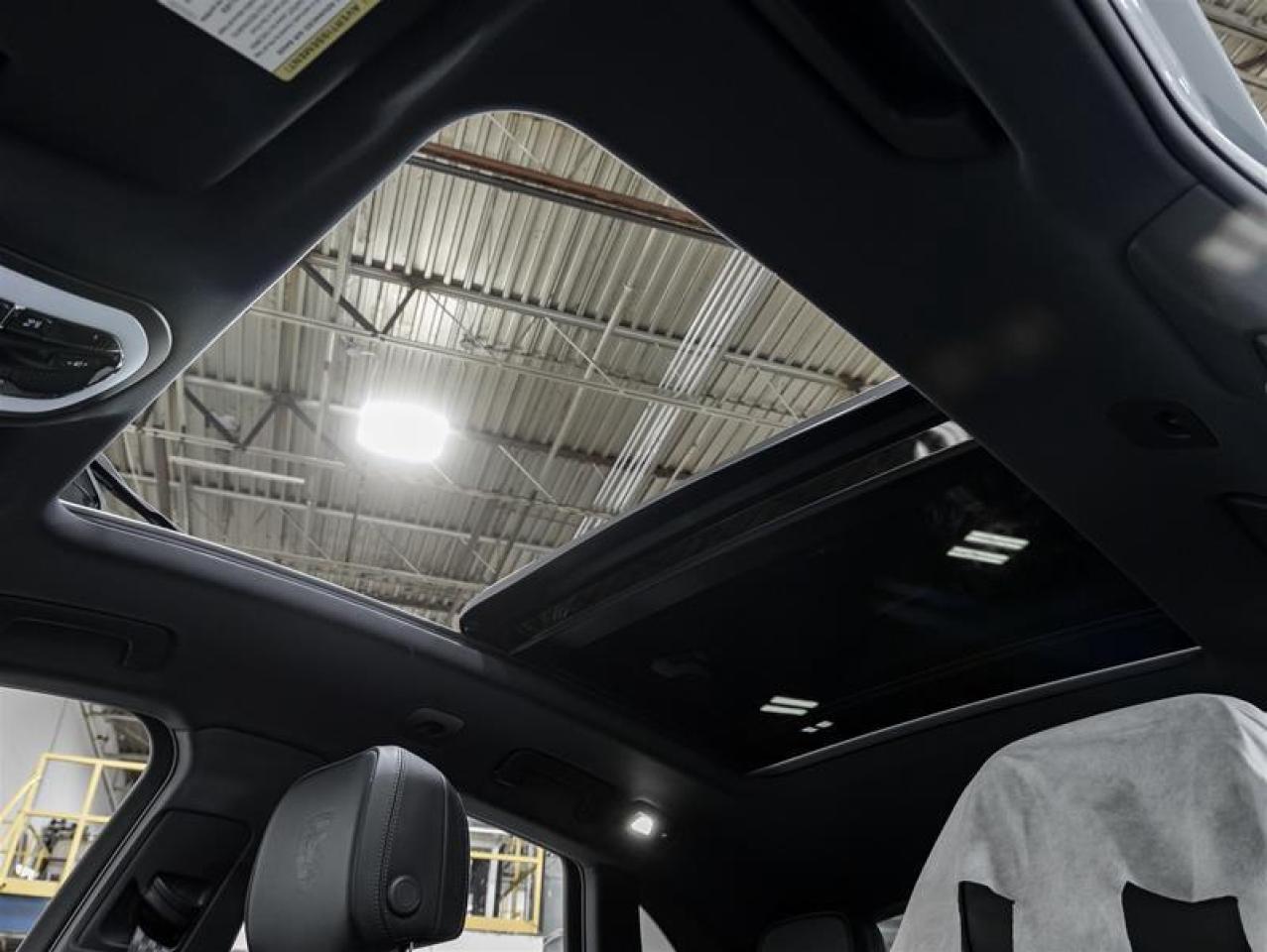 2025 Porsche Macan  Photo