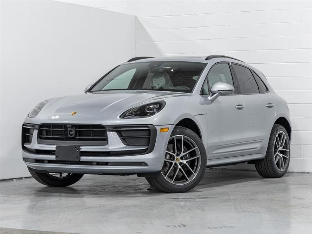 2025 Porsche Macan  Photo0